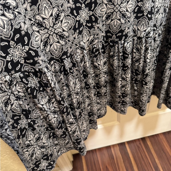 Floral Maxi Dress - Picture 3 of 4